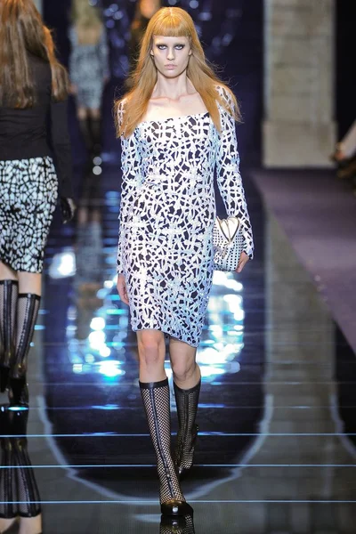 Look 8